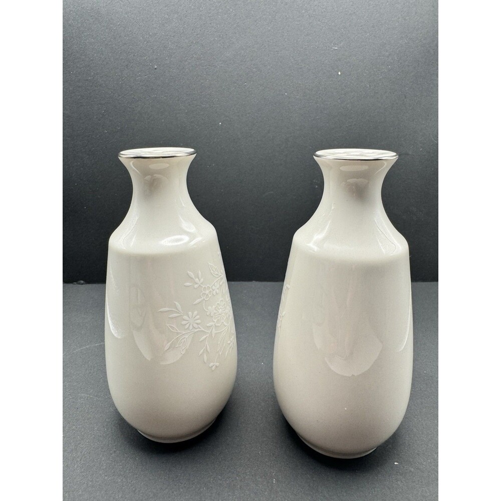 Vintage Chantilly Carico  Salt  & Pepper Shakers Ivory Floral Silver Trim Japan